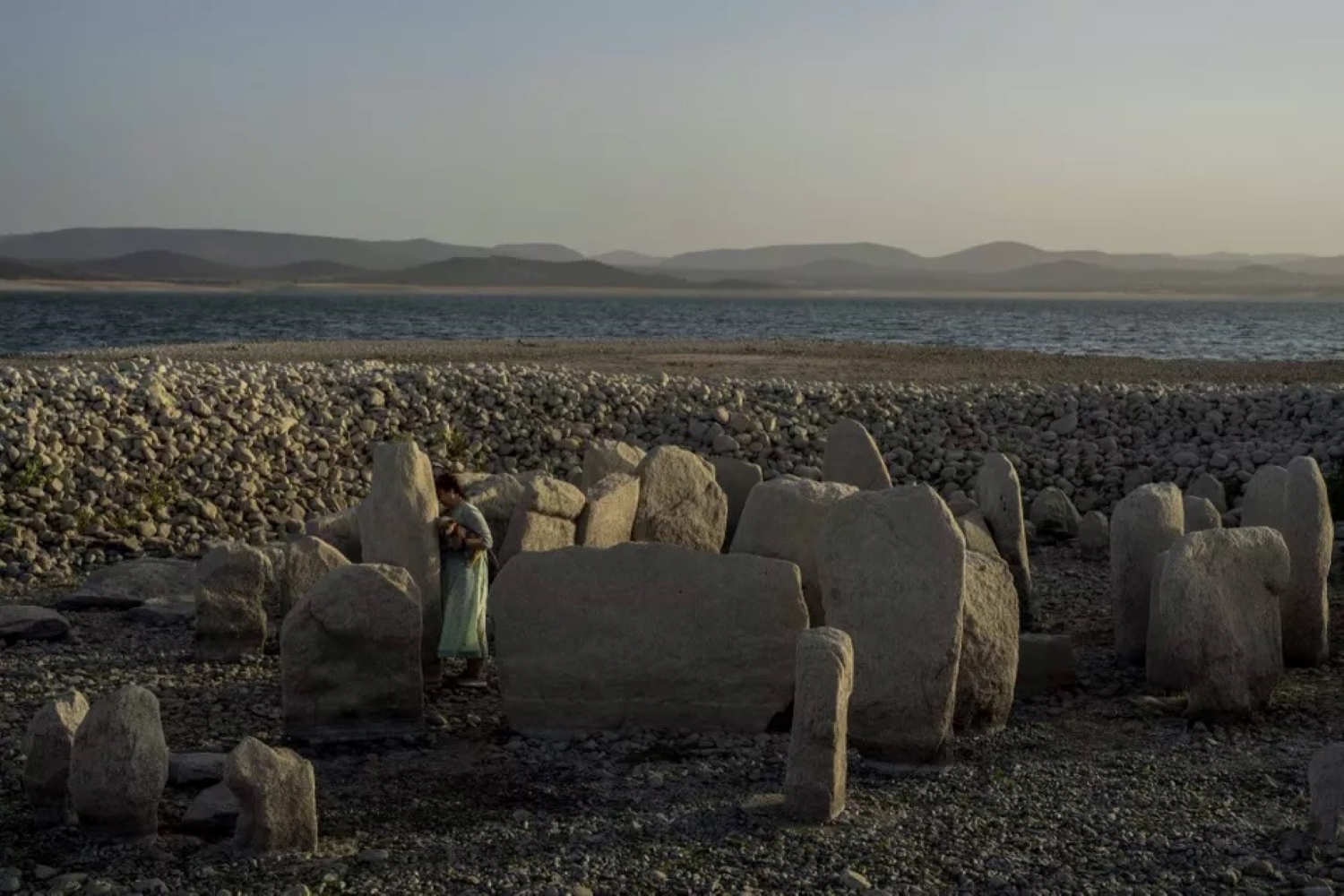 Avec la sécheresse le Stonehenge espagnol émerge des eaux