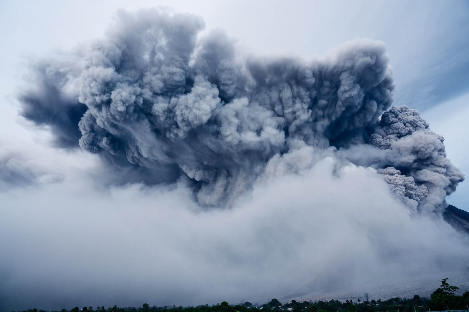 Ce volcan sous-marin en Méditerranée menace d’exploser