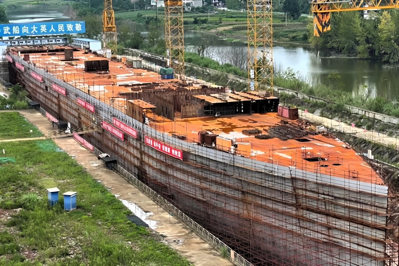 Cette réplique grandeur nature du Titanic est abandonnée dans un parc d’attraction chinois