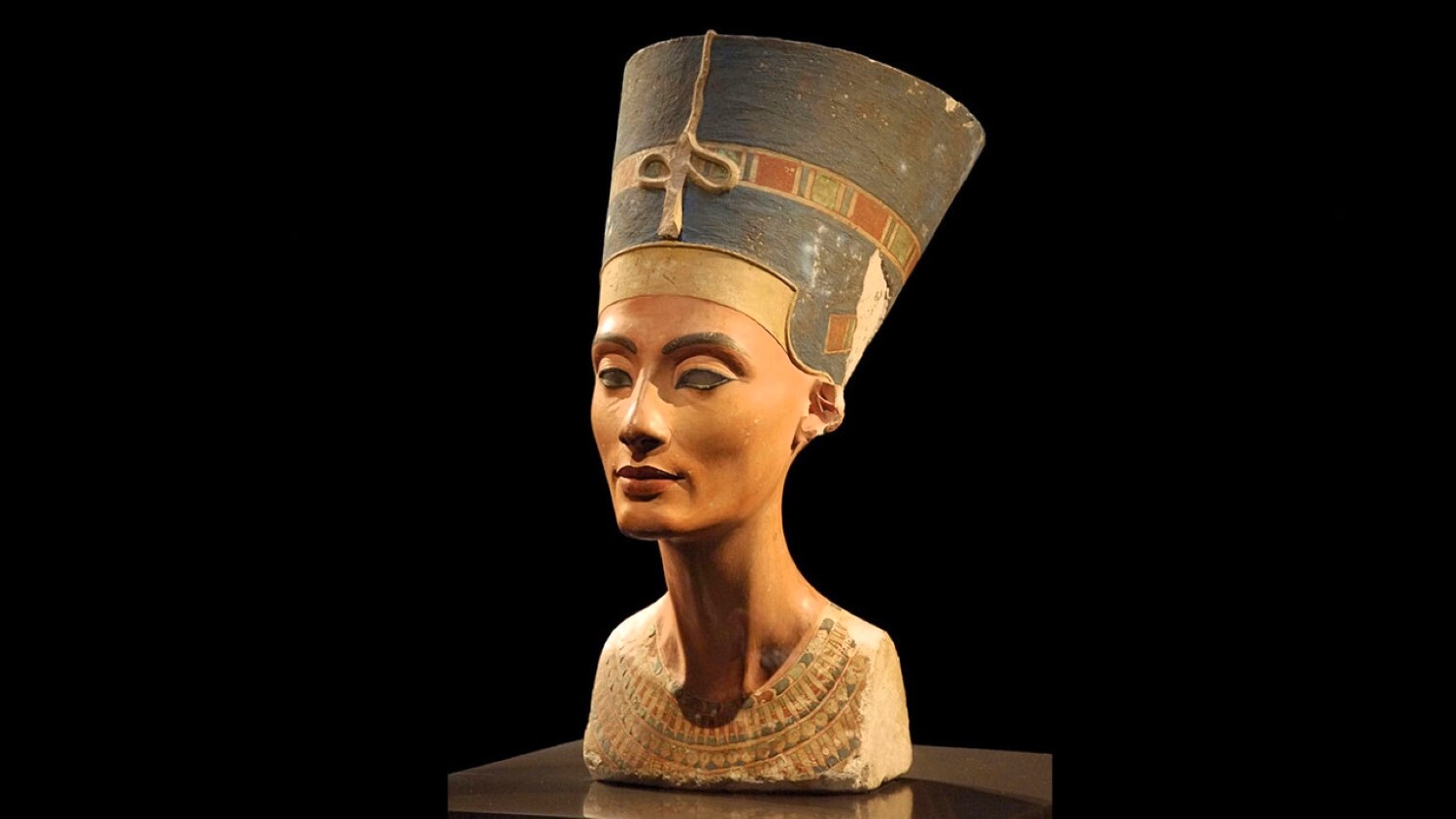 Des archéologues égyptiens pensent avoir découvert la momie de la reine Néfertiti