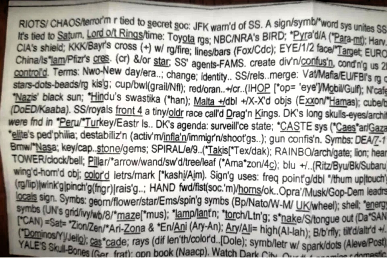 Des messages étranges cachés dans des produits de consommation courante inquiètent le FBI