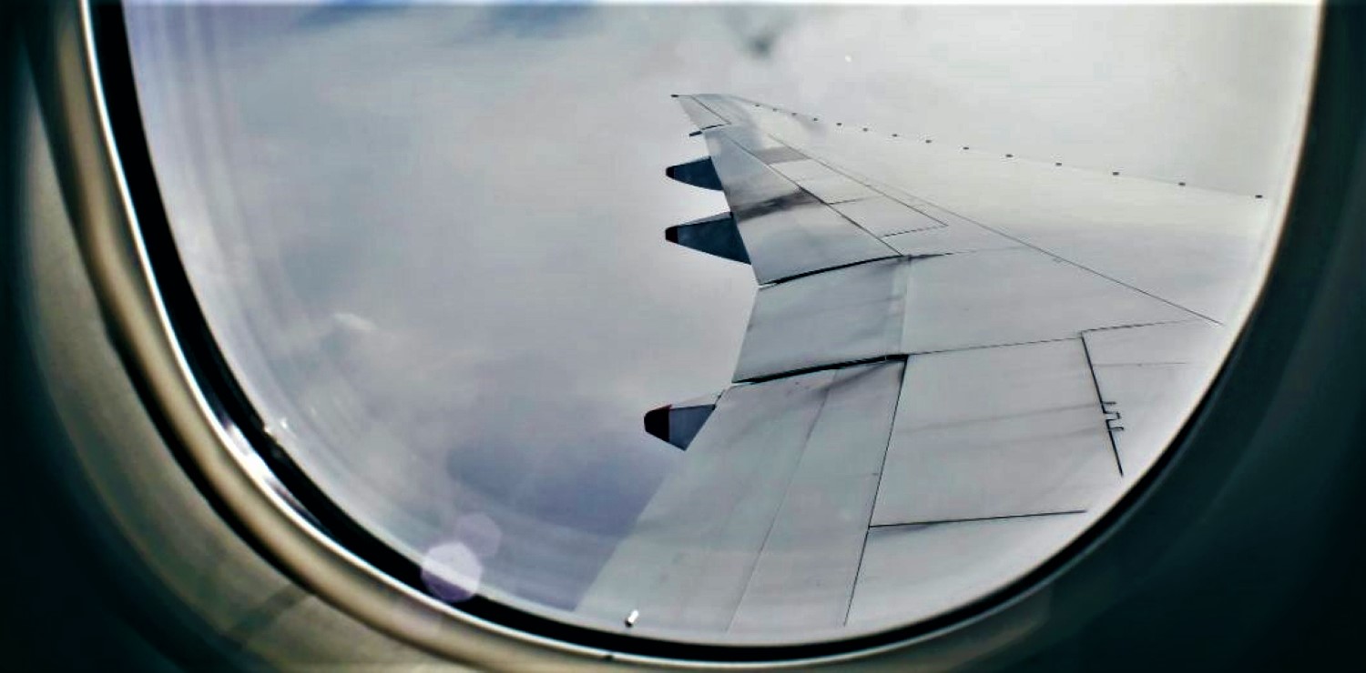 En avion pourquoi doit-on lever les stores des hublots au décollage ?