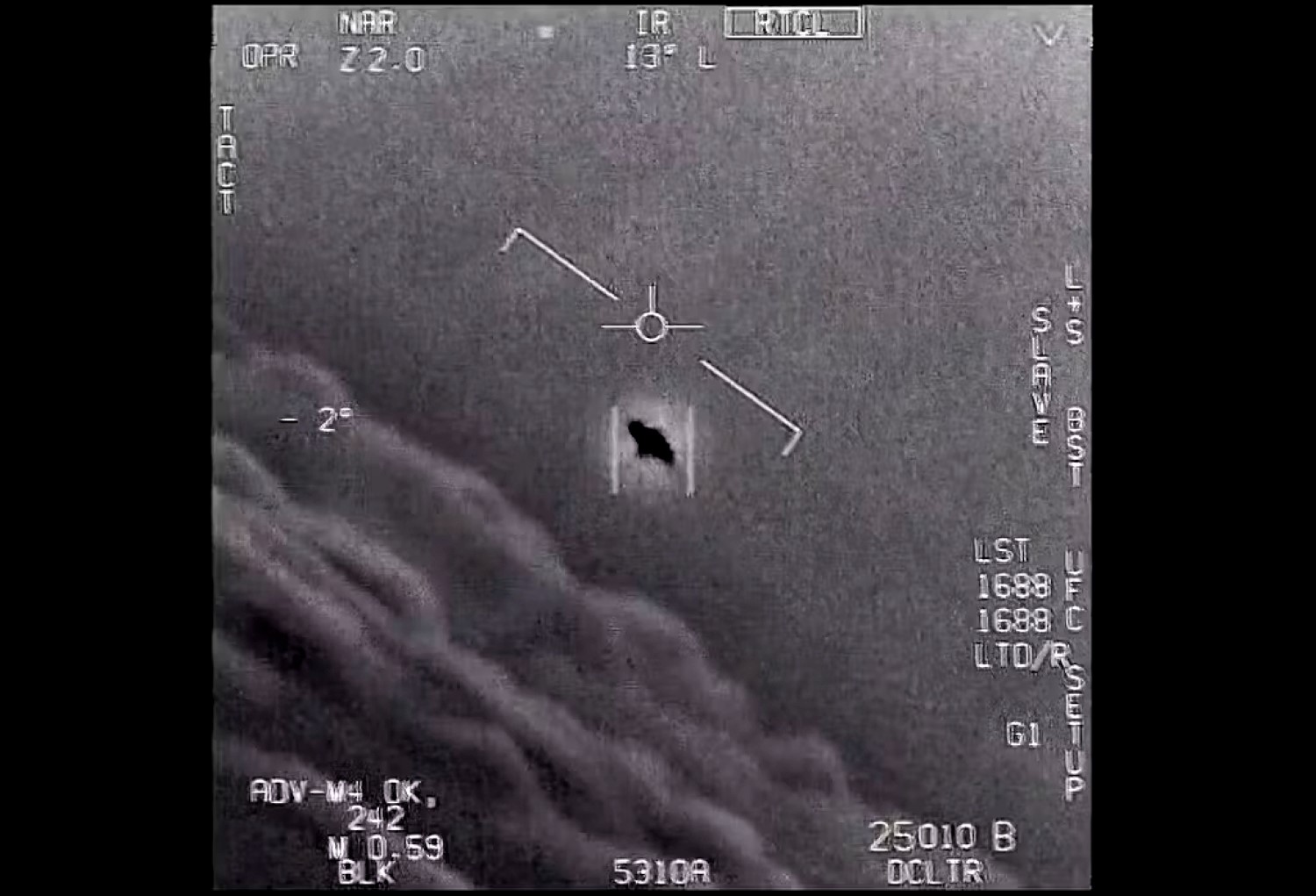 Les États-Unis en possession d'engins volants d'origine non humaine ?