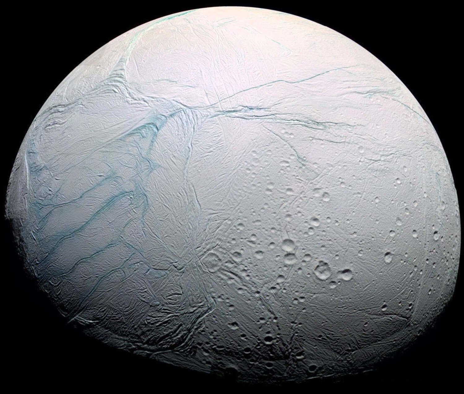 Les rayures de de la lune de Saturne Encelade sont liées à ses spectaculaires geysers