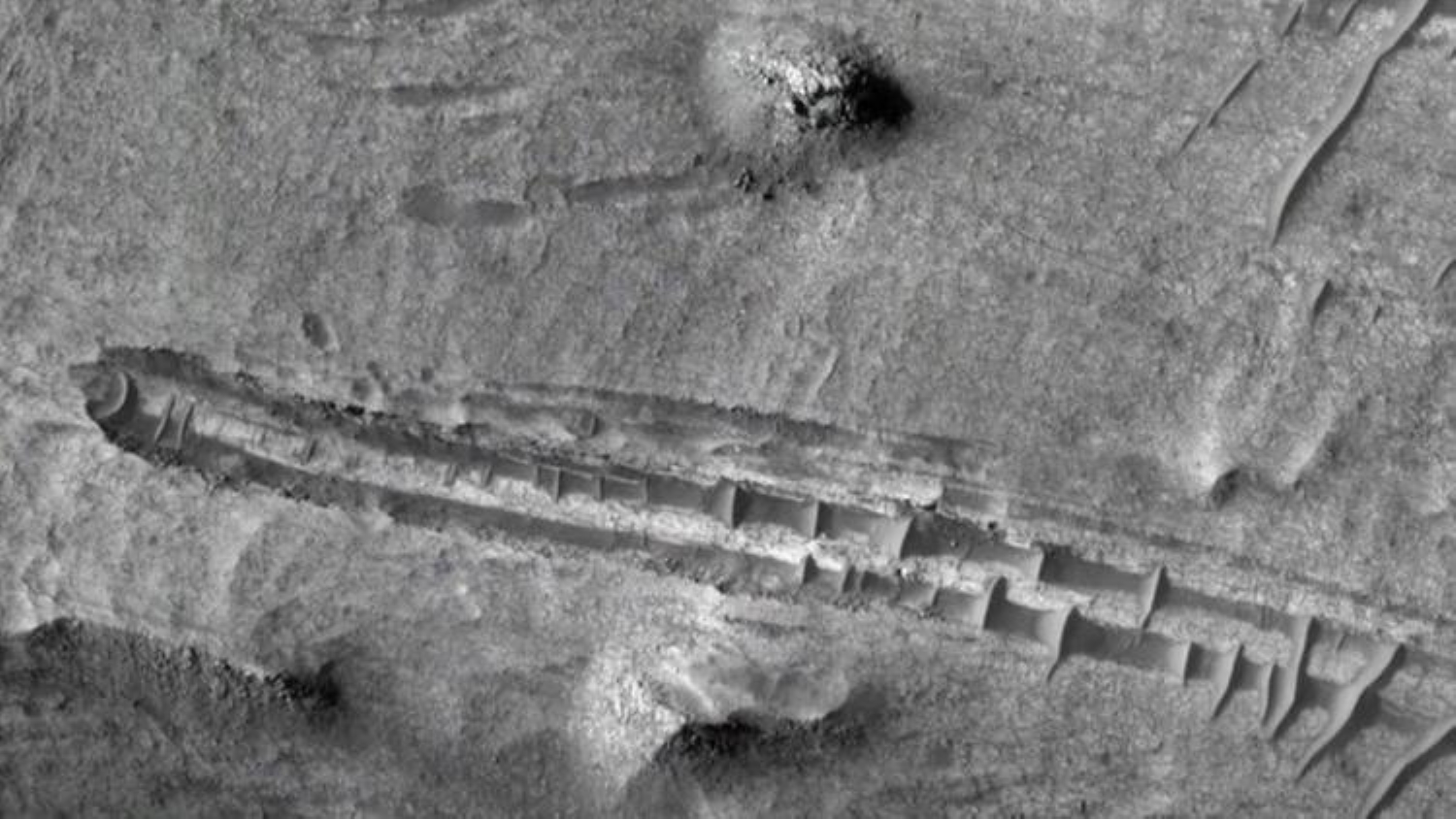 Mars : quelle est cette mystérieuse trace ?