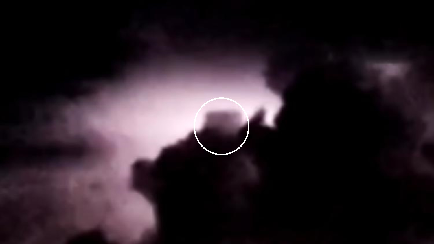 OVNI : un mystérieux objet cubique repéré dans le ciel du New Jersey