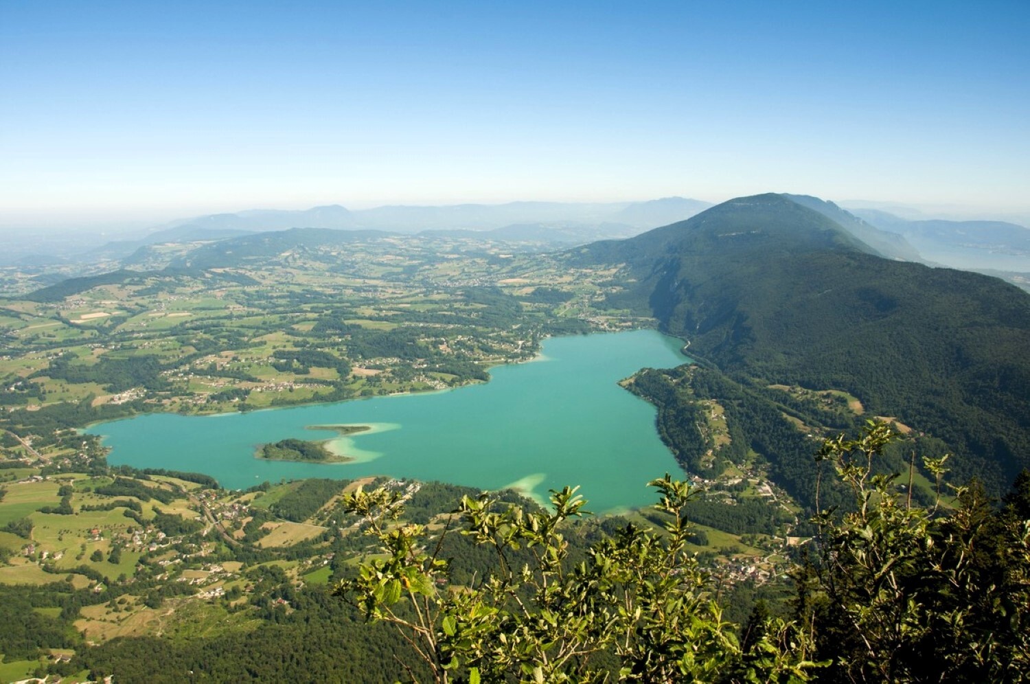 Une vague de 3,5 m de haut : un tsunami dans le lac d’Aiguebelette